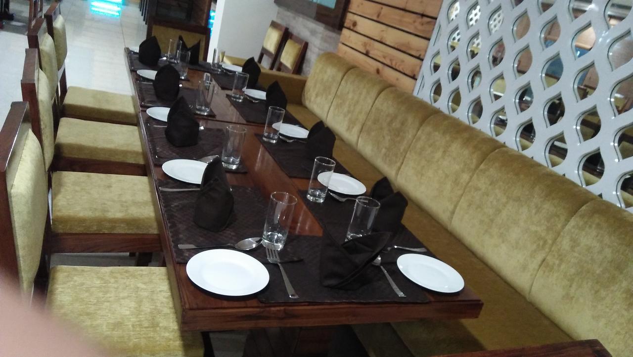 Hotel Neelam Moga Ludhiana Exterior foto